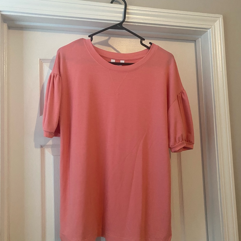 crown & ivy Coral Pink Puff-Sleeve Short Sleeve Tee